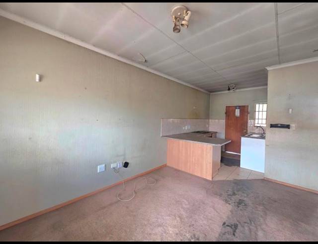 2 BEDROOM APARTMENT FOR SALE IN ELSPARK EXT 4